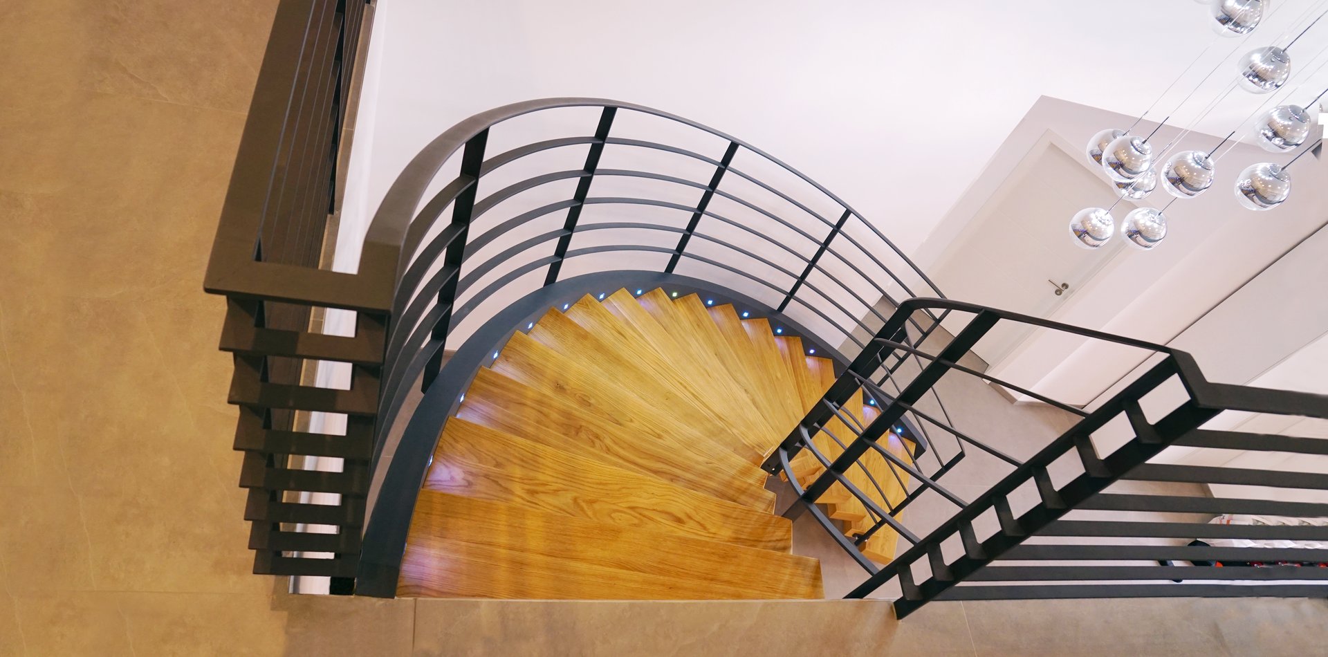 Freitragende Kragarmtreppe von AN Treppenbau (Referenz 53)