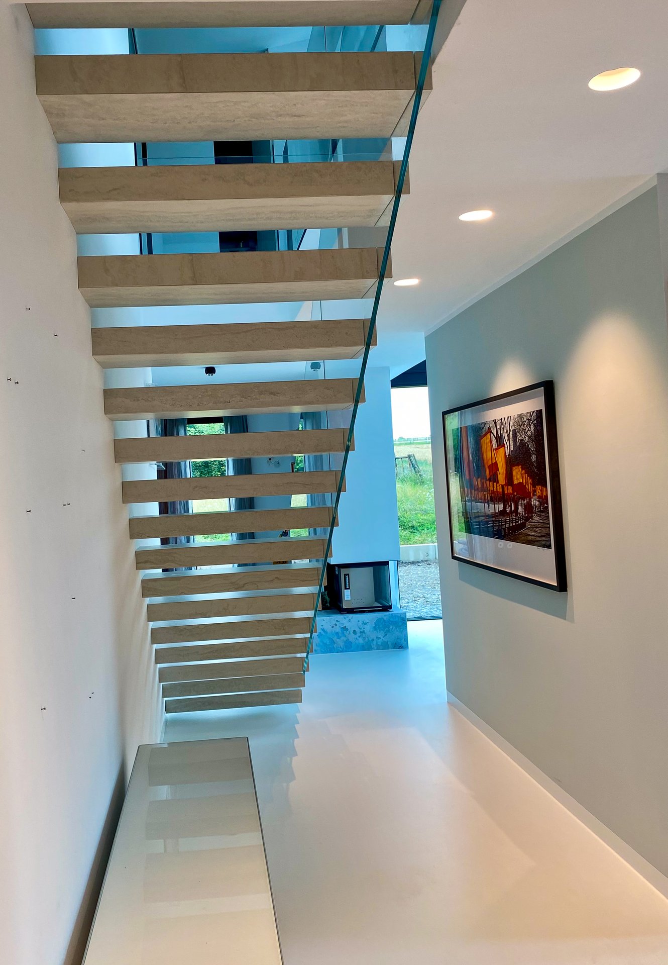 Massive Kragarmtreppe ohne Mittelholm – AN Treppenbau (Referenz 72)