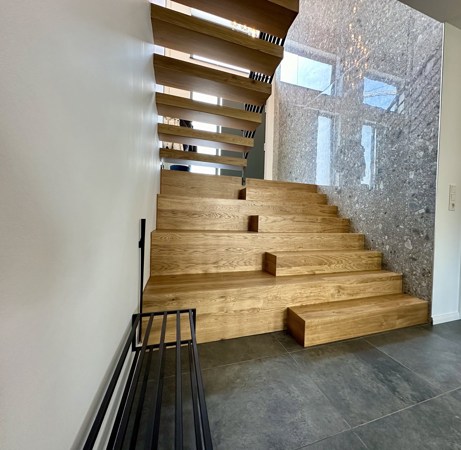 Freitragende Kragarmtreppe von AN Treppenbau (Referenz 85)