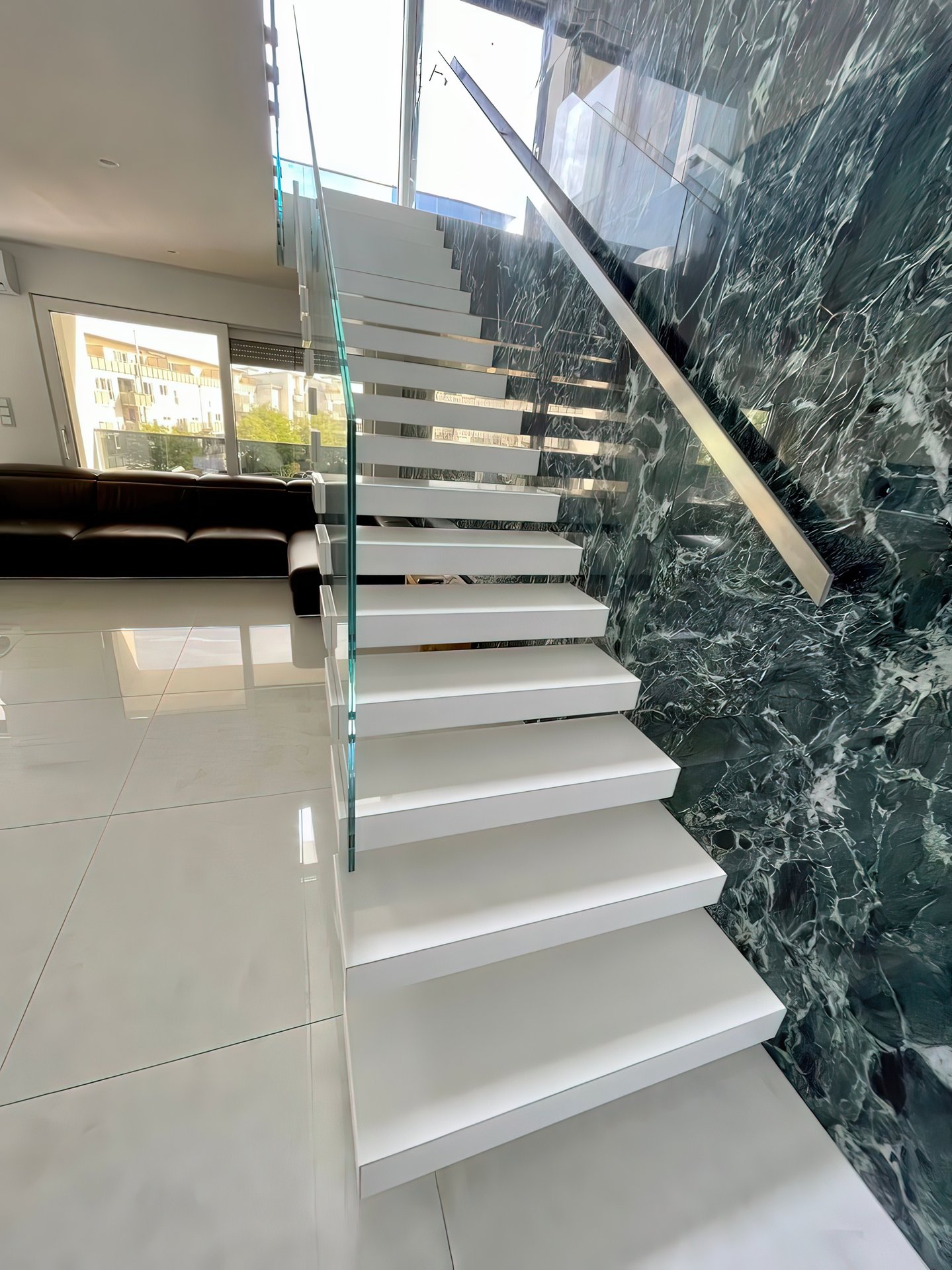 Freitragende Kragarmtreppe von AN Treppenbau (Referenz 117)