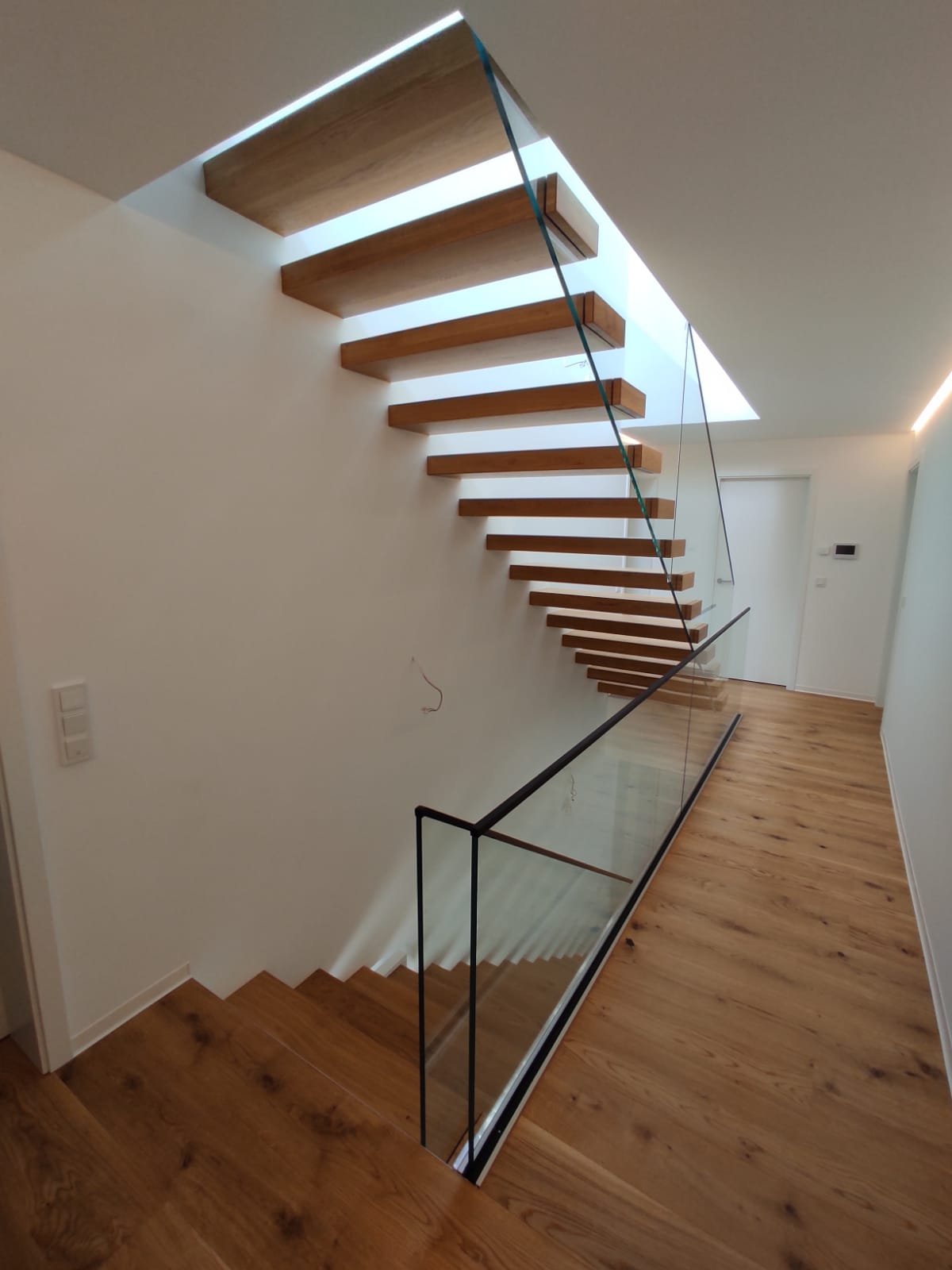 Freitragende Kragarmtreppe von AN Treppenbau (Referenz 121)