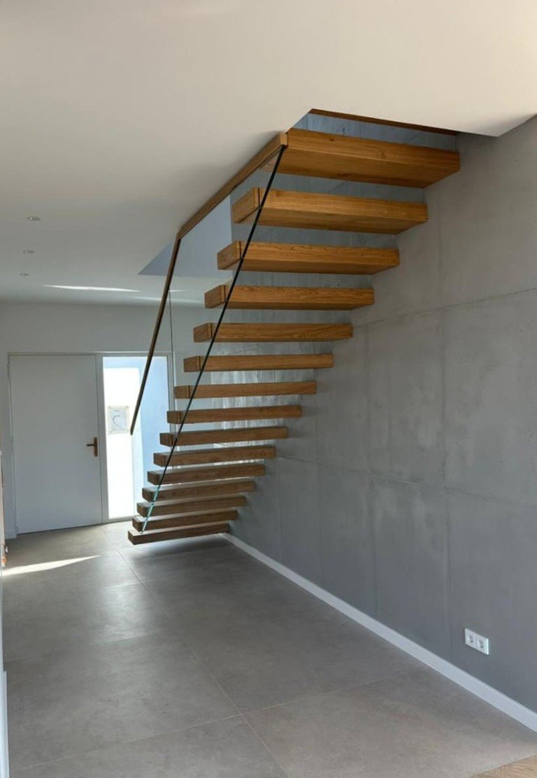 Freitragende Kragarmtreppe von AN Treppenbau (Referenz 129)