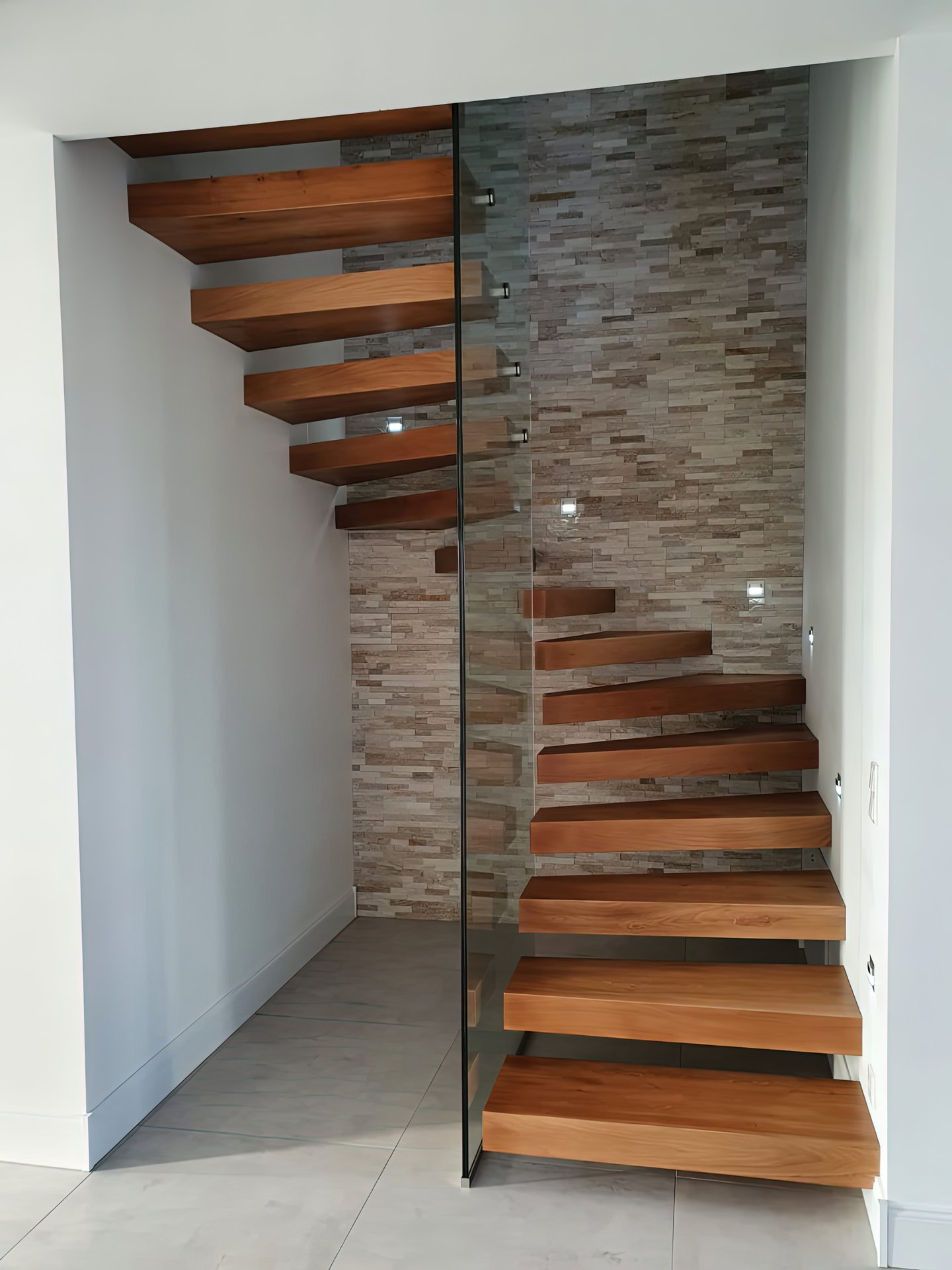 Kragarmtreppe mit schwebenden Stufen – AN Treppenbau (Referenz 134)