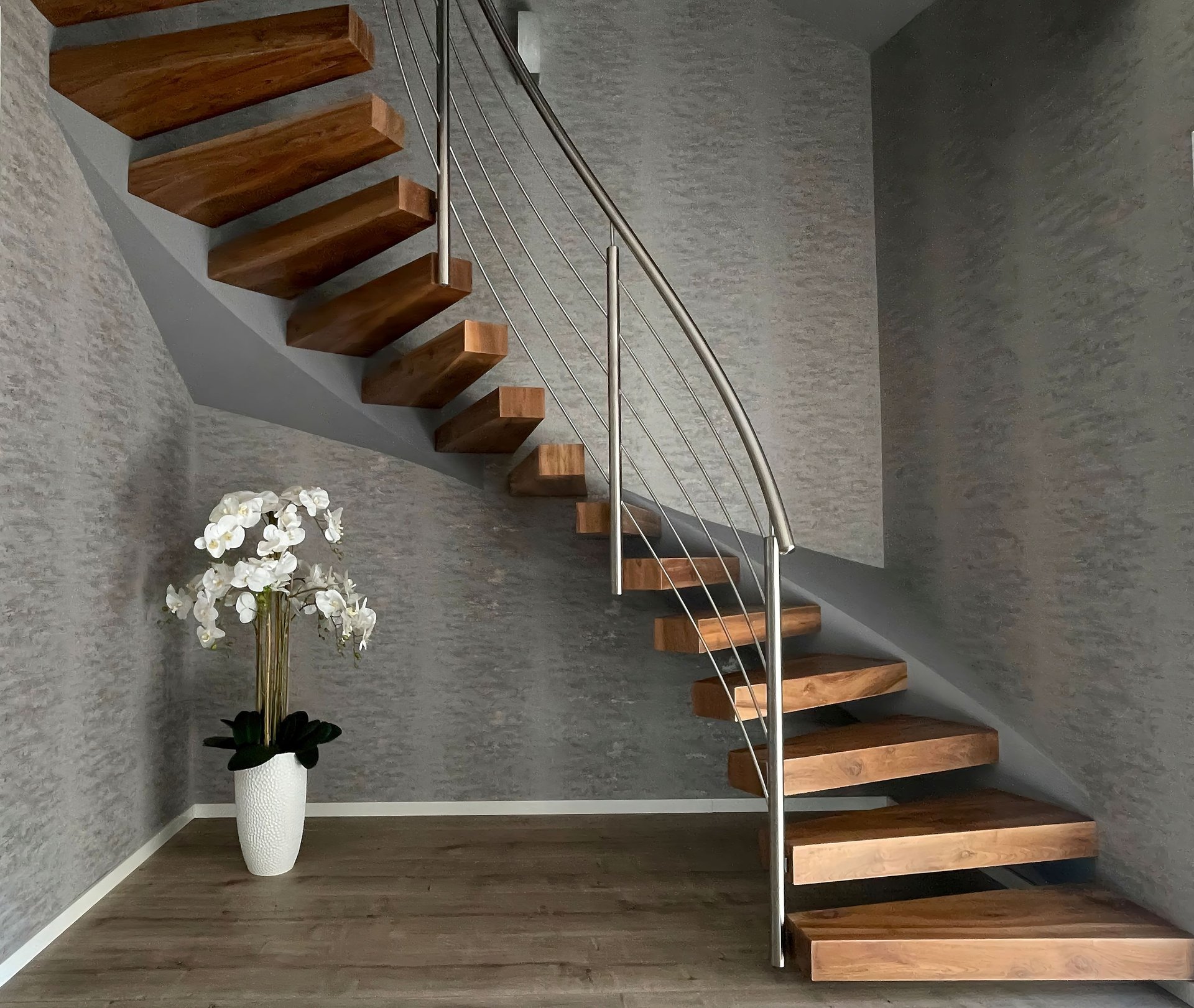 Freitragende Kragarmtreppe von AN Treppenbau (Referenz 145)