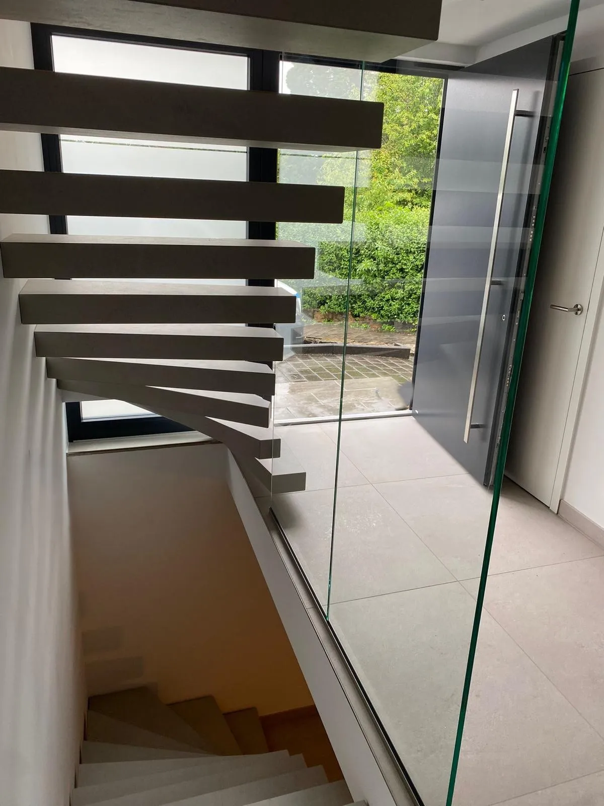 Kragarmtreppe in Calw, Keramik